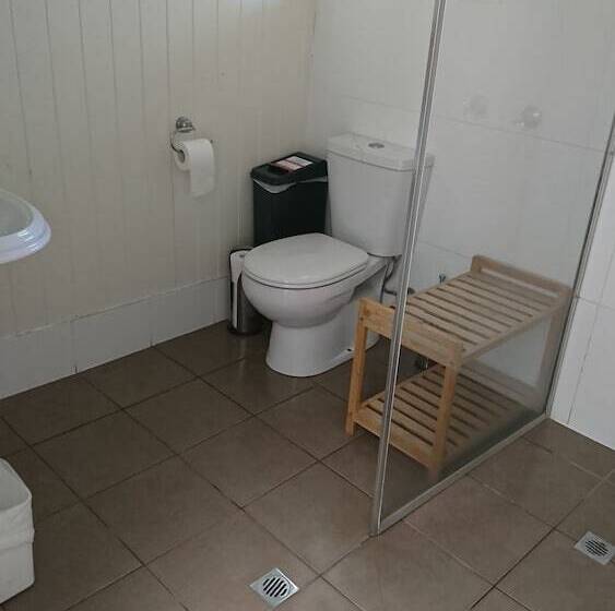 스탠다드 룸 공동 욕실, Maleny