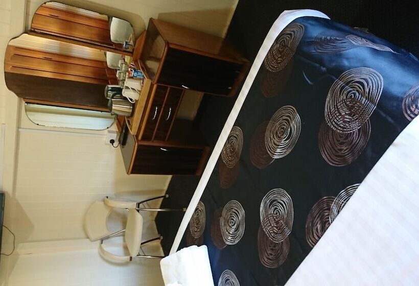 스탠다드 룸 공동 욕실, Maleny