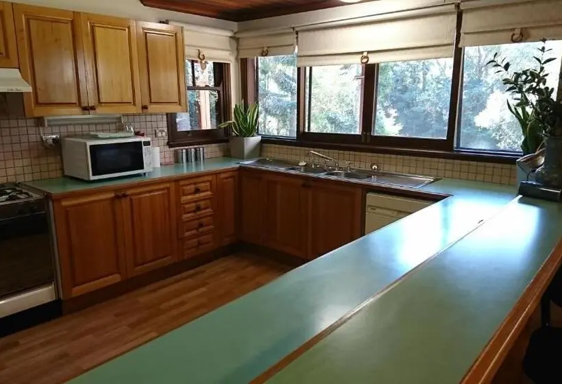 ２ベッドルームアパートメント, Maleny