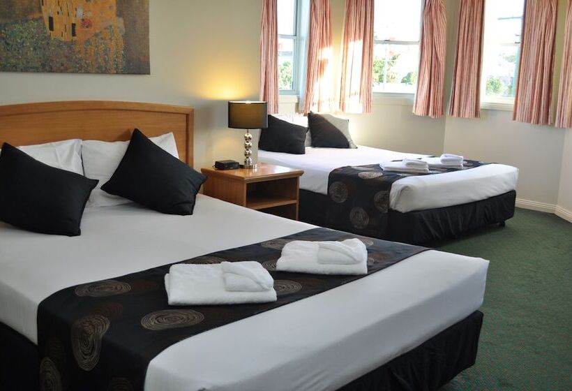 Семейный Номер, Meadowbrook Hotel Brisbane