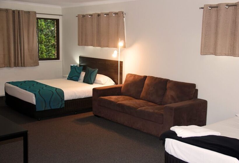 Семейный Номер, Motel In Nambour