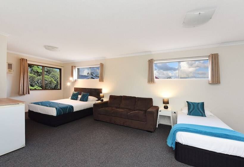 Семейный Номер, Motel In Nambour
