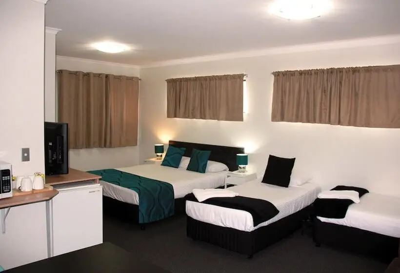 スタンダードトリプルルーム, Motel In Nambour
