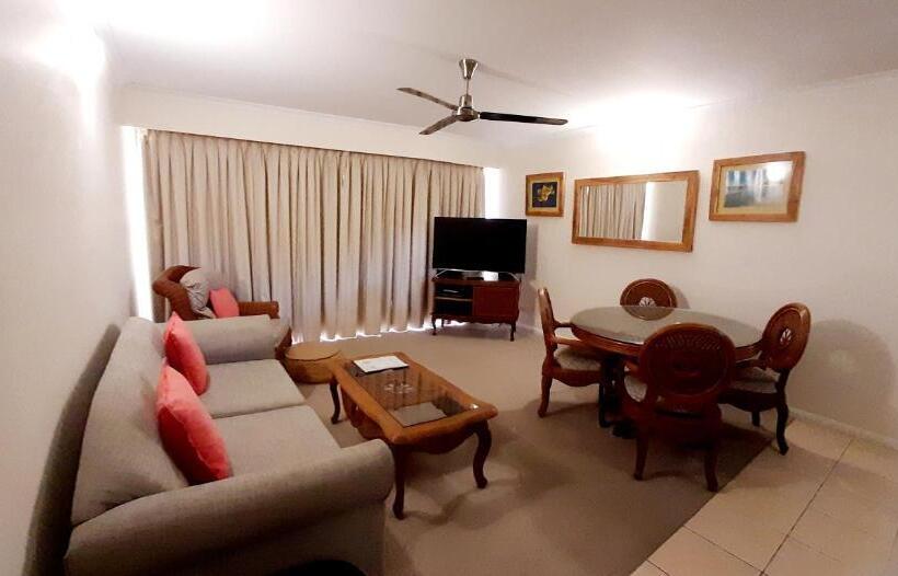 דירת חדר, Rose Bay Resort