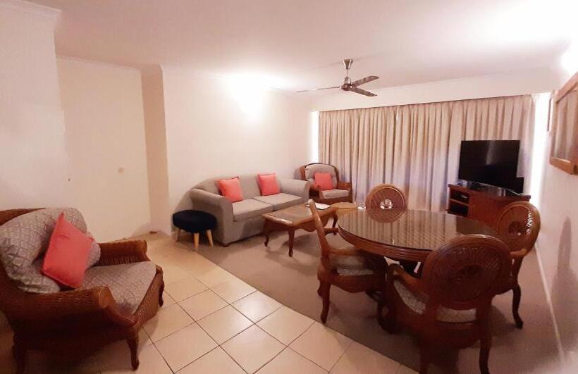 דירת חדר, Rose Bay Resort