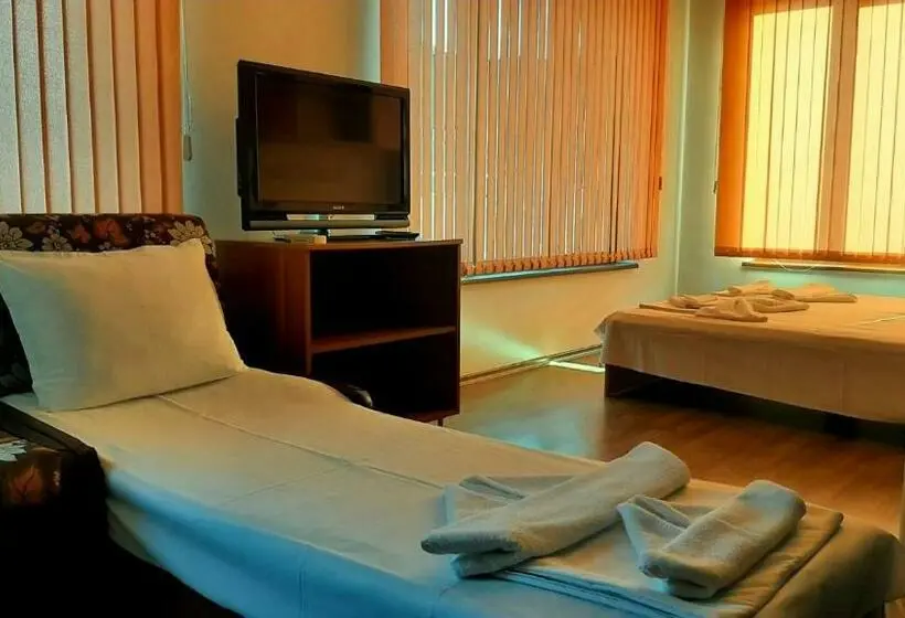استودیو استاندارد با تراس, Adri Guest House