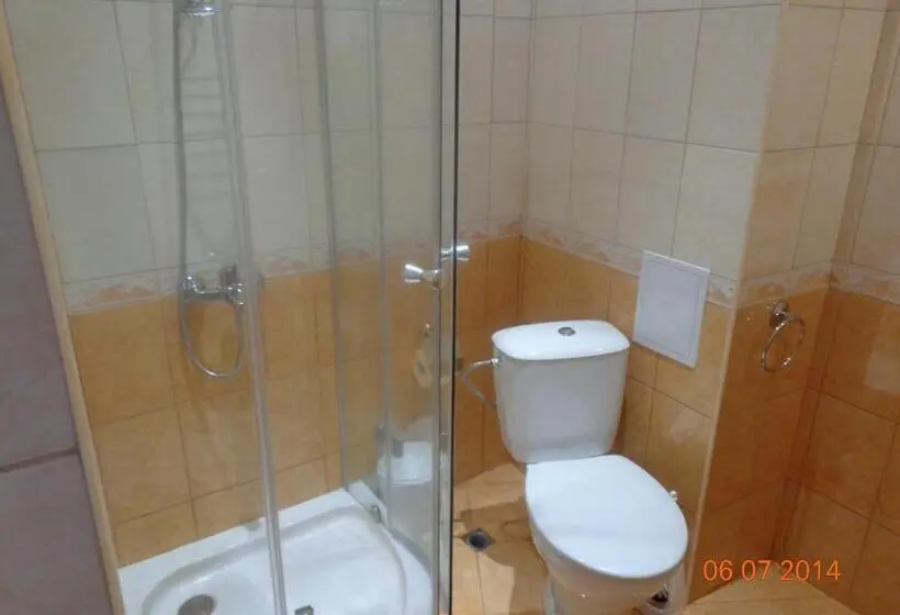 استودیو استاندارد با تراس, Adri Guest House