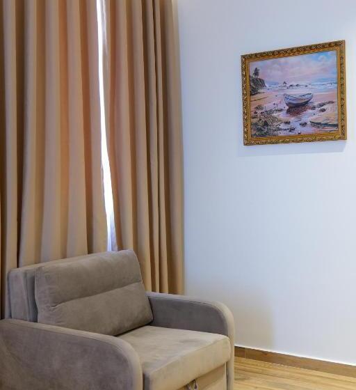 اتاق لوکس سه تخته, Bora Bora Hotel Ksamil