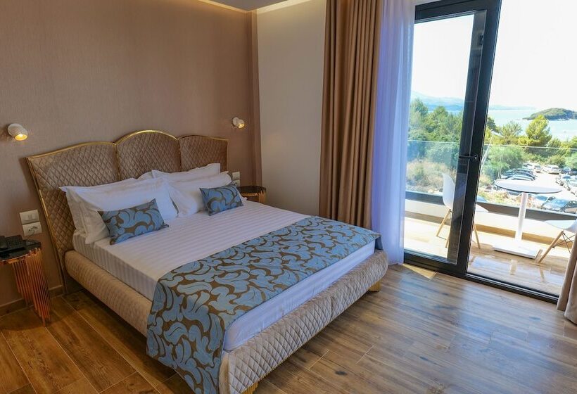 اتاق لوکس سه تخته, Bora Bora Hotel Ksamil
