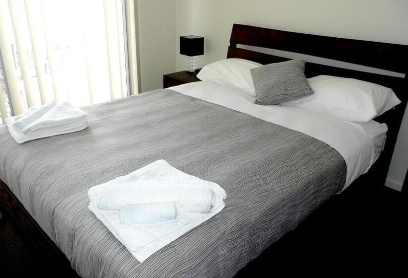 침실 2개 아파트, Monterey Apartments Moranbah