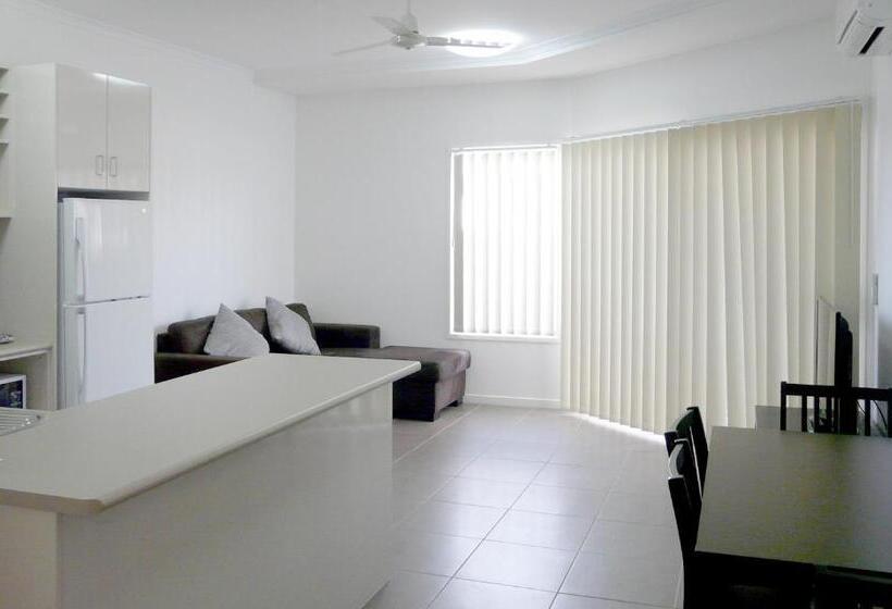 침실 3개 아파트, Monterey Apartments Moranbah