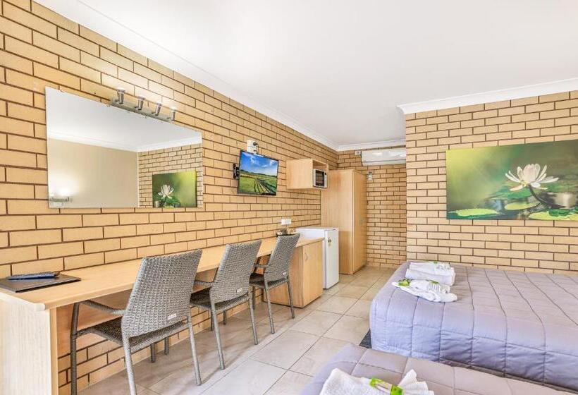 Номер Стандарт, Stagecoach Inn Motel