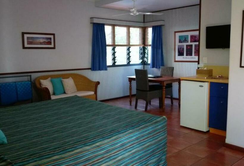 اتاق لوکس با بالکن, The Courthouse Bed & Breakfast