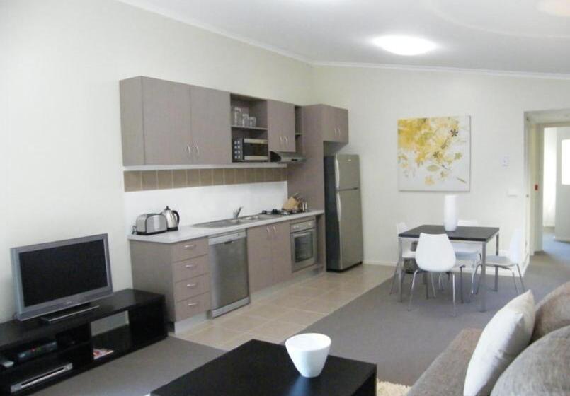 شقة غرفة واحدة, Ultima Apartments