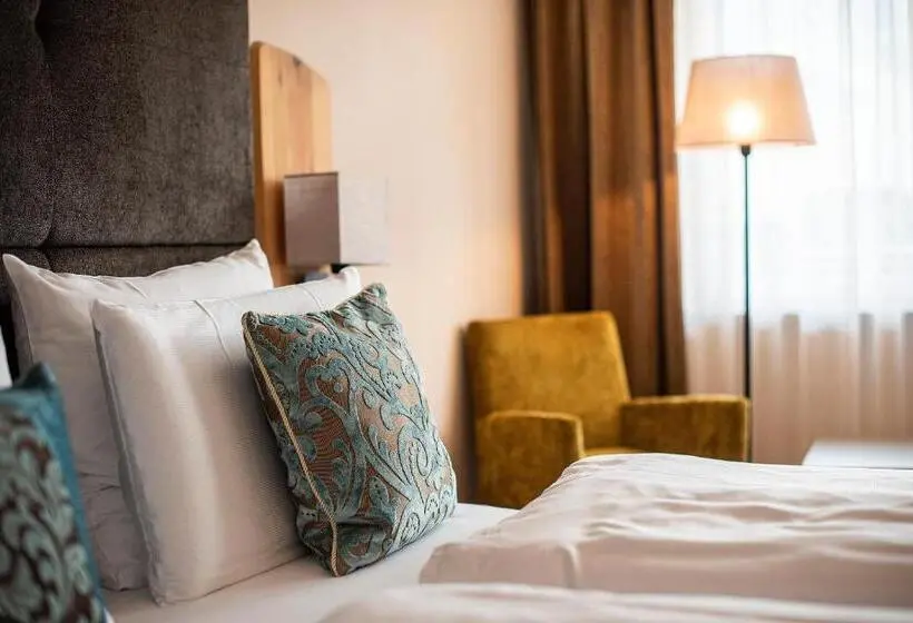 バルコニー付きスタンダードルーム, Vitalpina Hotel Waldhof