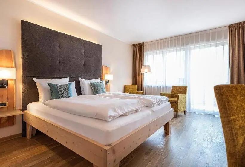 バルコニー付きスタンダードルーム, Vitalpina Hotel Waldhof