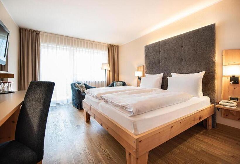 חדר סטנדרט עם מרפסת, Vitalpina Hotel Waldhof