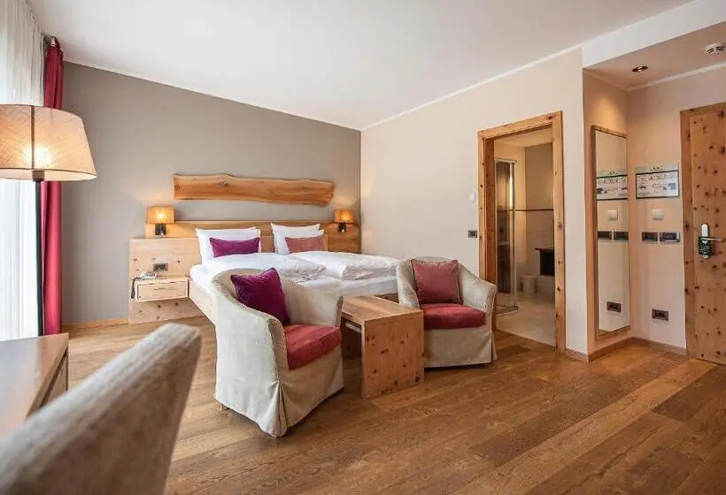 バルコニー付きスタンダードルーム, Vitalpina Hotel Waldhof