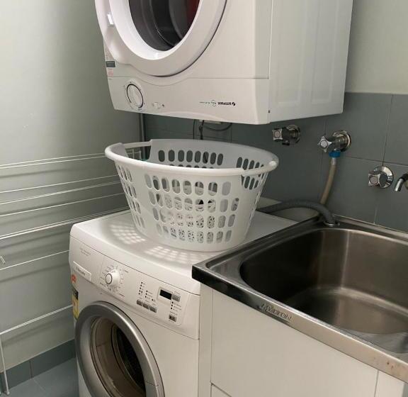 דירת שני חדרים, Belvedere Apartments