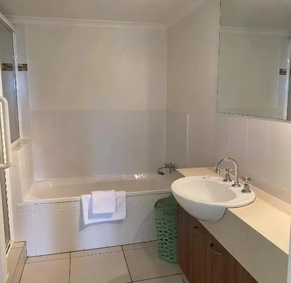 ２ベッドルームアパートメント, Belvedere Apartments