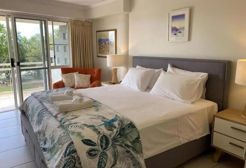 ２ベッドルームアパートメント, Belvedere Apartments
