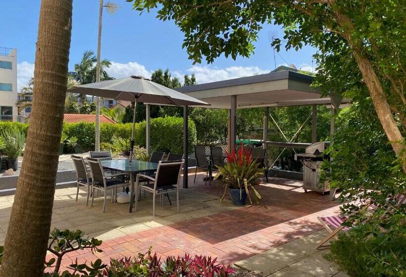 דירת חדר בקומת קרקע, Belvedere Apartments