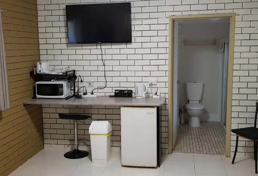 スイート, Gold Coast Airport Motel Only 300 Meters To Airport Terminal