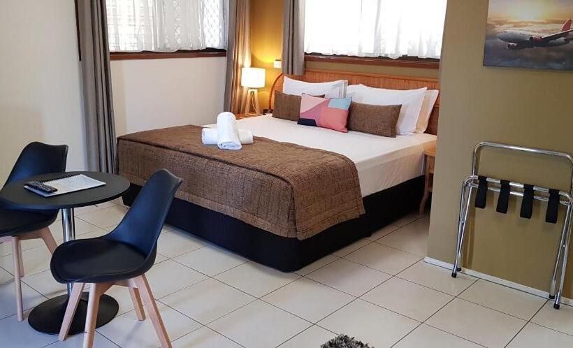 스위트 킹사이즈 침대, Gold Coast Airport Motel   Only 300 Meters To Airport Terminal