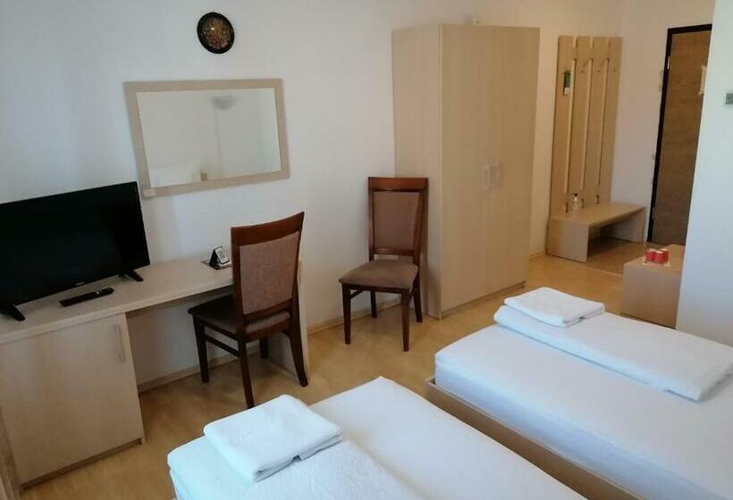 غرفة قياسية, Casa La Fayette