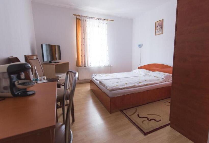 غرفة قياسية, Casa La Fayette