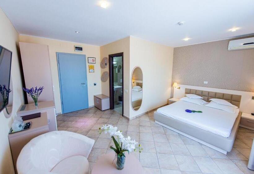 חדר דלוקס עם נוף, Prestige