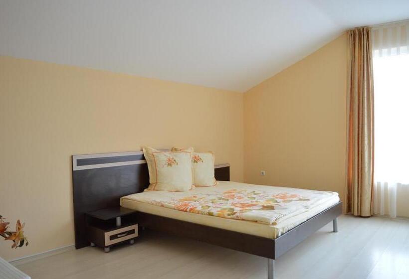 סוויטת דופלקס, Zafo