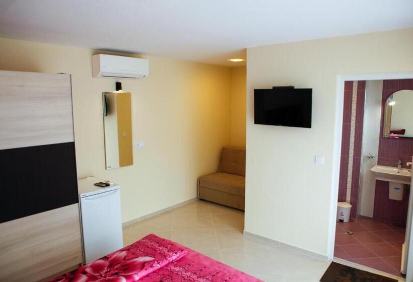 1ベッドルームハウス, Zafo