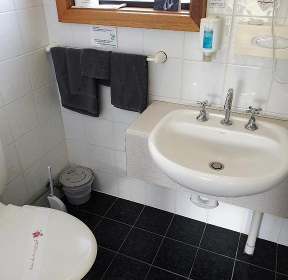 חדר משפחתי, Lacepede Bay Motel