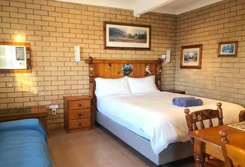 חדר משפחתי, Lake Front Motel