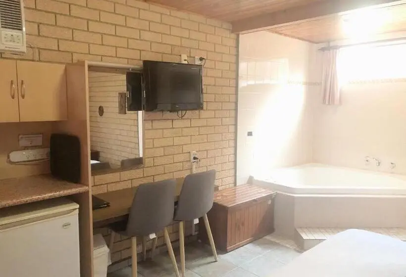 バスタブ付きデラックスルーム, Lake Front Motel