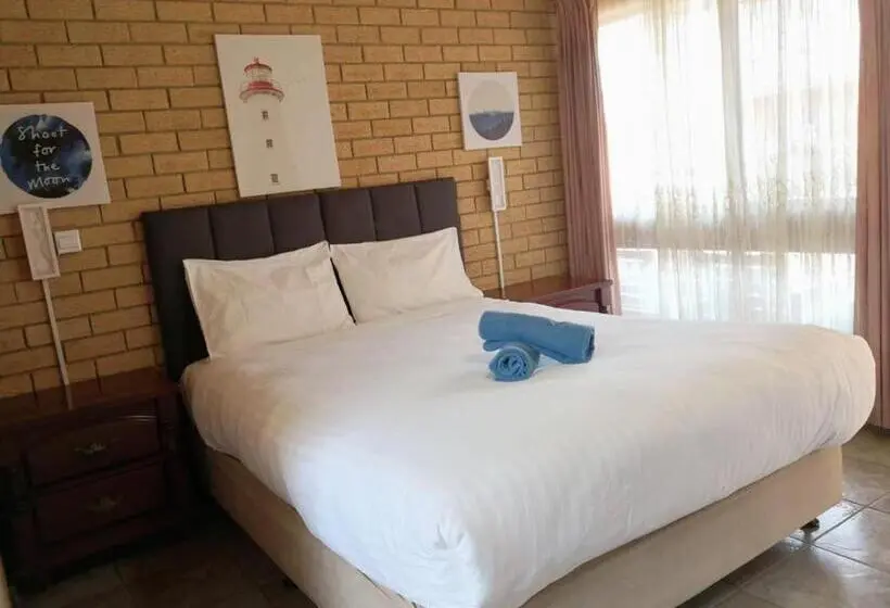 バスタブ付きデラックスルーム, Lake Front Motel