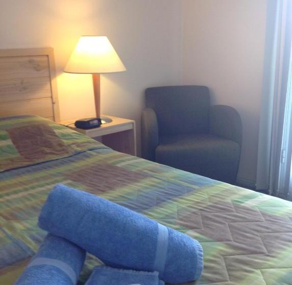 חדר סטנדרט, Motel Farnboro