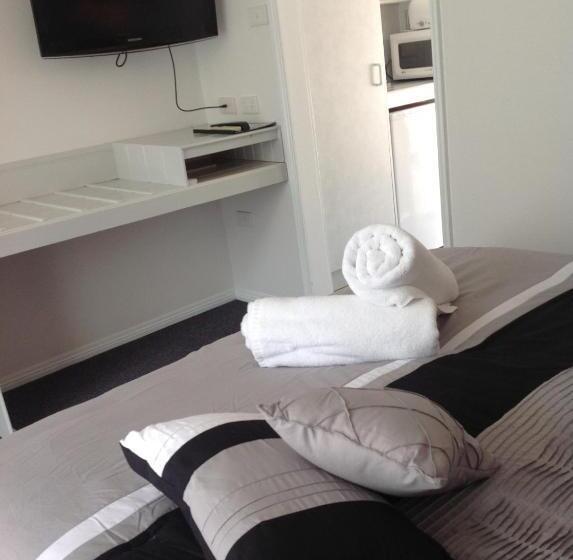 Номер Стандарт, Motel Farnboro