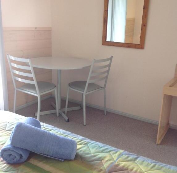 חדר סטנדרט, Motel Farnboro