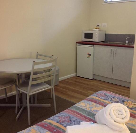 חדר סטודיו סטנדרד, Motel Farnboro