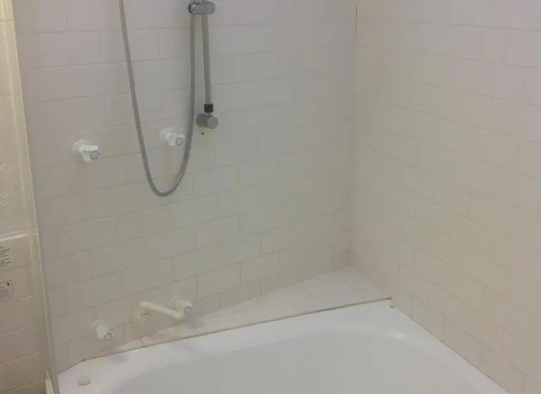 ２ベッドルームアパートメント, Motel Farnboro