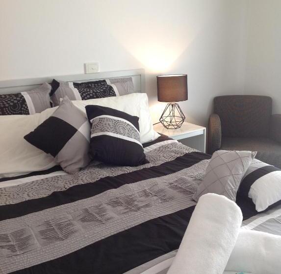 Номер Стандарт, Motel Farnboro