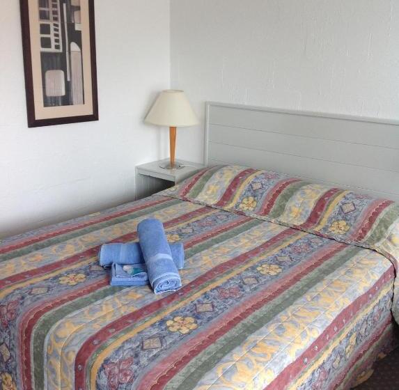 Номер Стандарт, Motel Farnboro