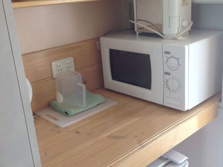 חדר סטנדרט, Motel Farnboro