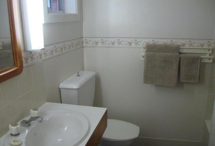 חדר אקזקיוטיב, Highlands Motor Inn