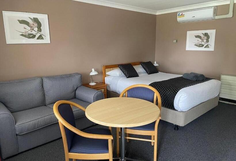 חדר אקזקיוטיב, Highlands Motor Inn