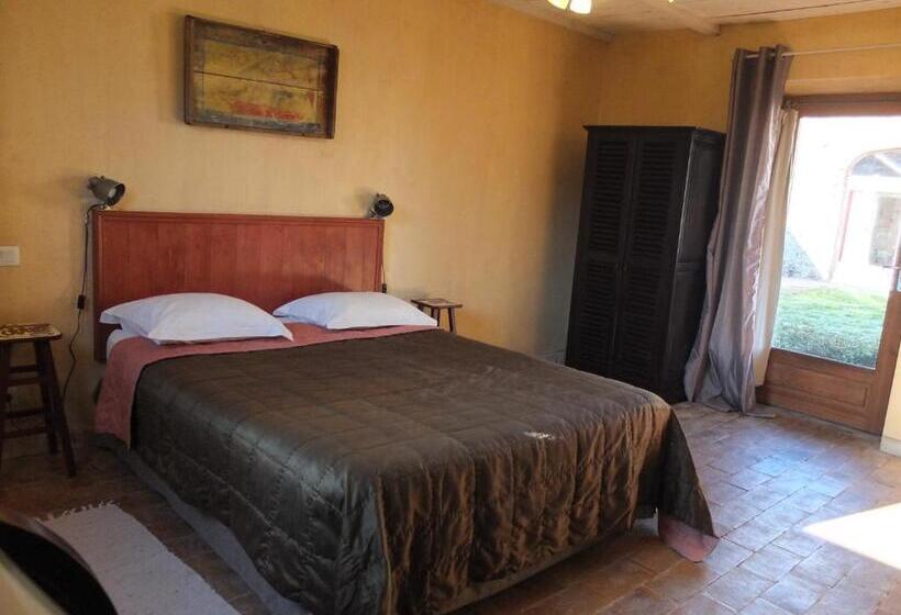 חדר סטנדרט לשלושה, La Pierre Folle Chambres D Hôtes