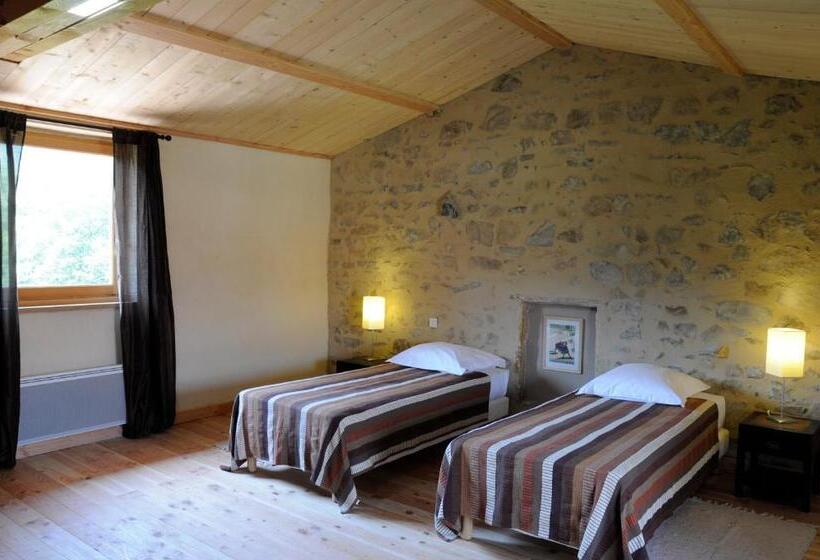 חדר סטנדרט לשלושה, La Pierre Folle Chambres D Hôtes