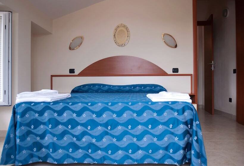 Семейный Номер, Residence Pax